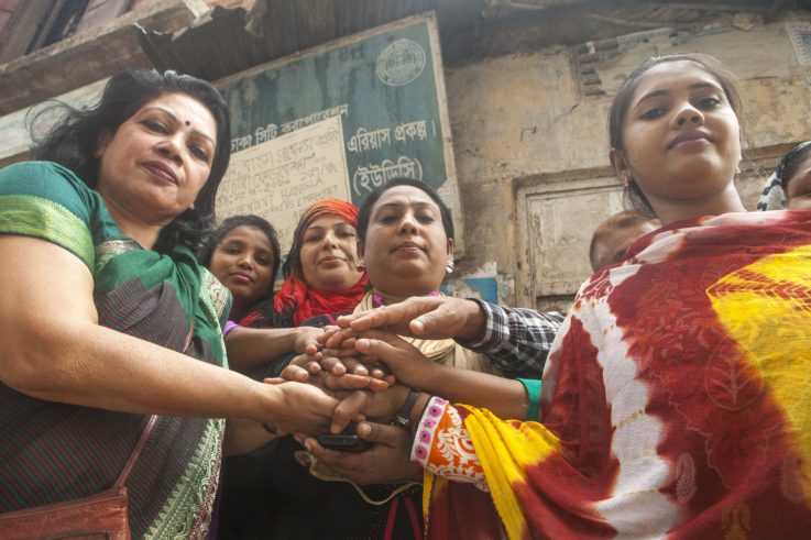 Oxfam Helps Women Lift Each Other Up